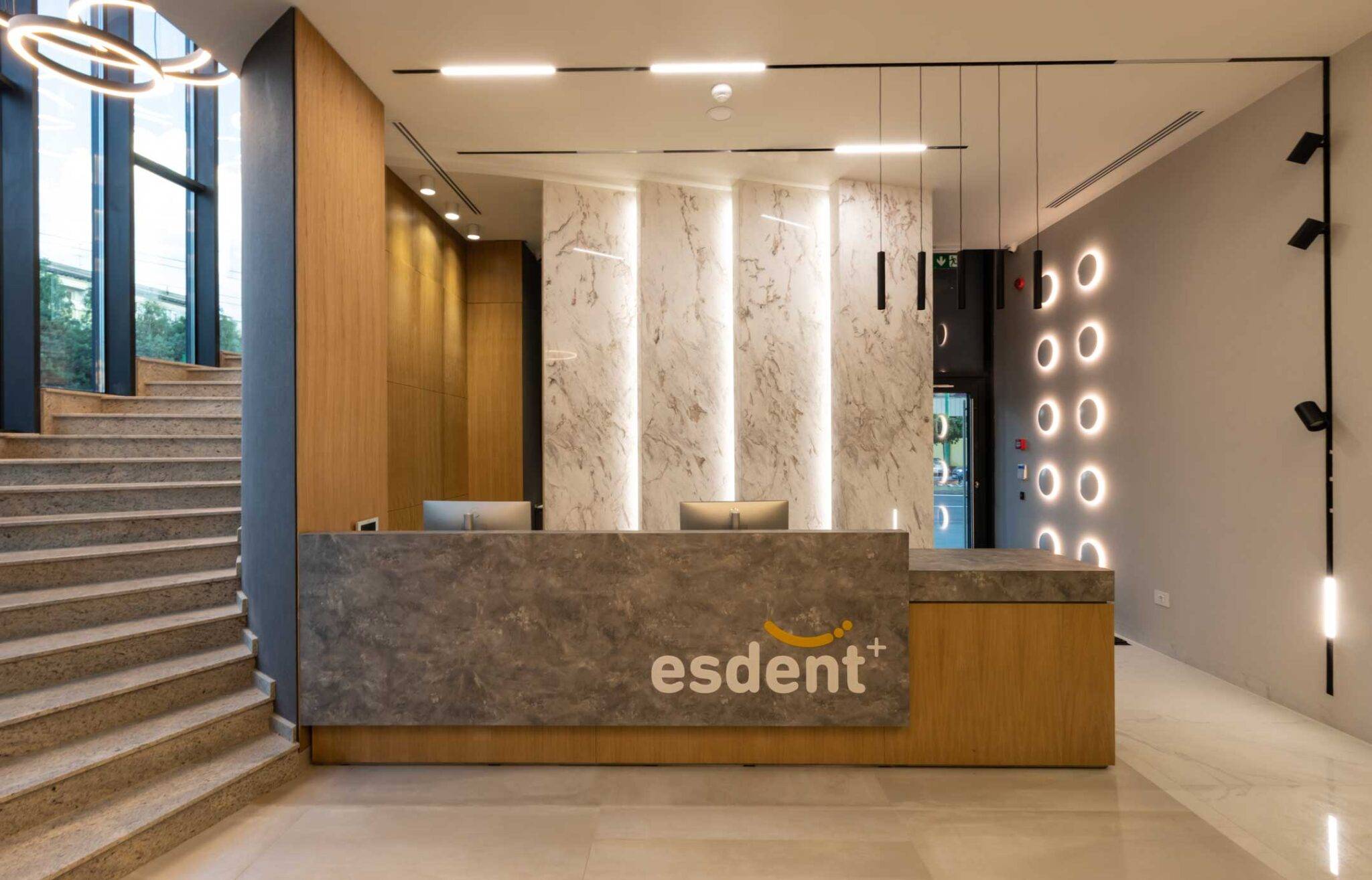 Esdent-1